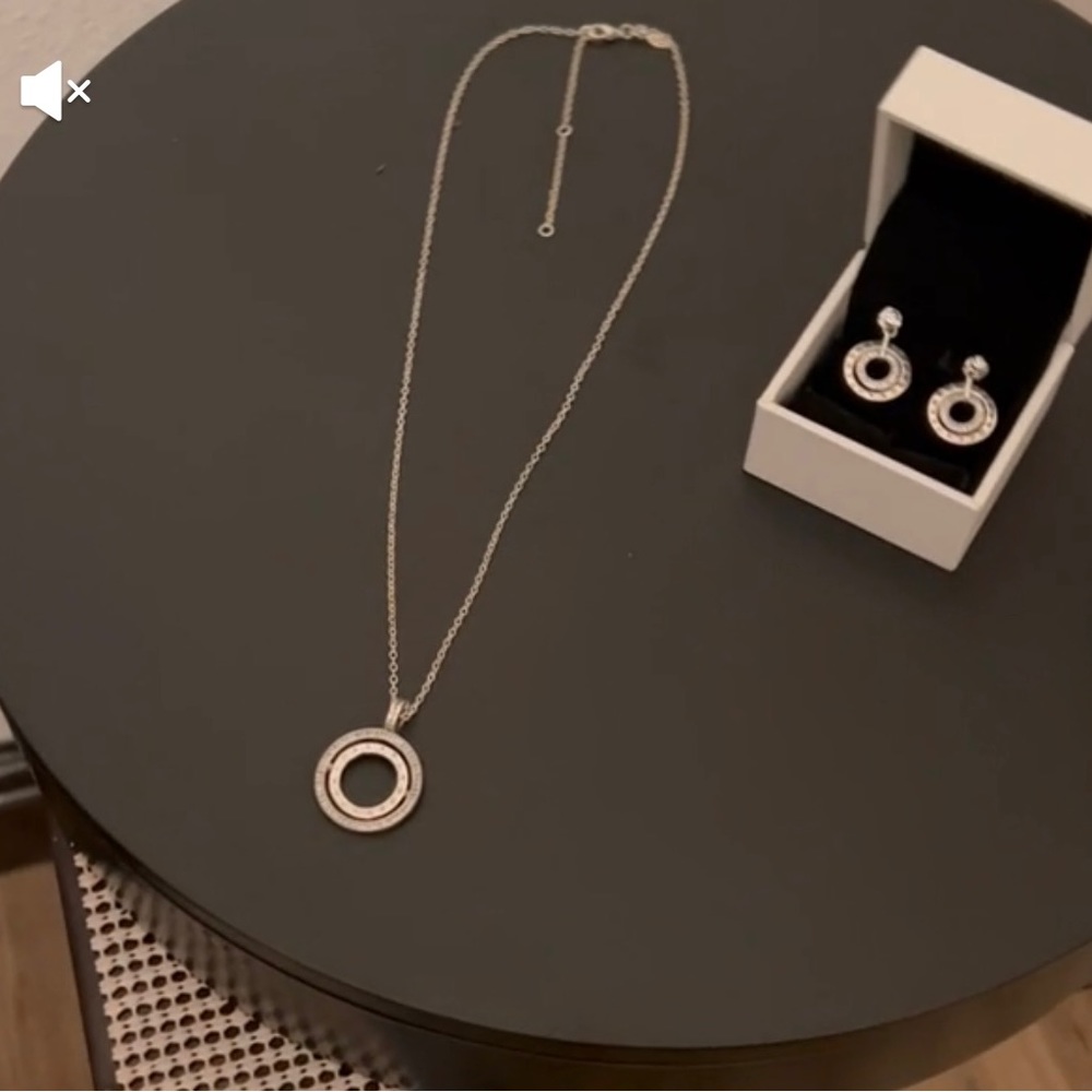 Pandora Circle of Hearts Jewelry Set - Picture 1 of 6
